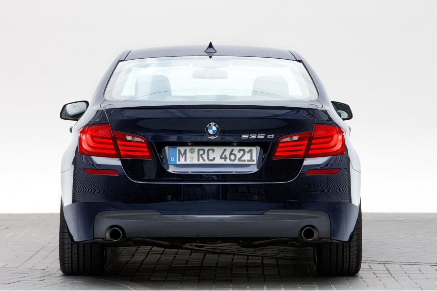  BMW 5-Series Sport Package 2011 года  (фото 5 из 5)